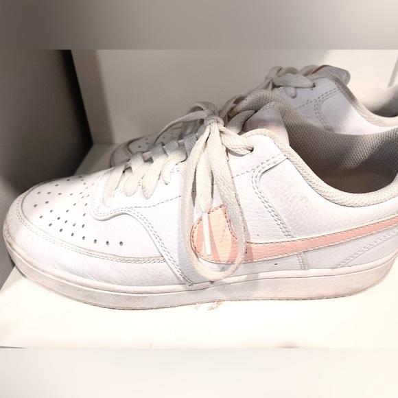 Nike Women’s Court Coral Pink Women’s 8 - Picture 1 of 3